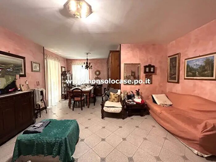 Appartamento con 5 locali in vendita in Via Firenze, Prato