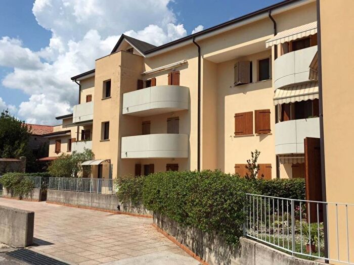 Appartamento trilocale in affitto in Via Francesco Petrarca, Centro, Monfalcone