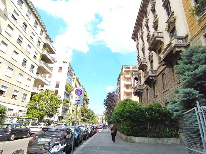 Appartamento bilocale in affitto in Via Carlo Crivelli, Quadronno Crocetta, Milano