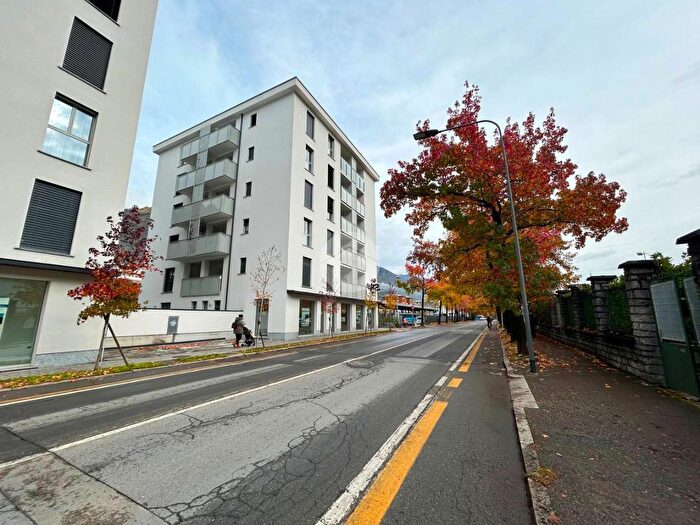 Appartamento bilocale in vendita in Via Tonale, Sondrio