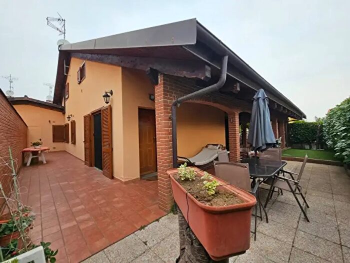 Casa con 6 locali in vendita in Via Cene, Chivasso