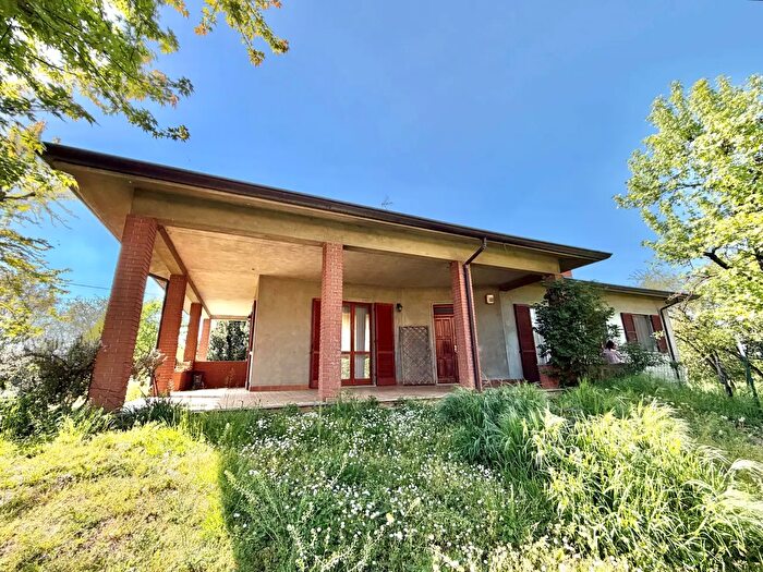 Casa con 6 locali in vendita in Via Voghera, Casalnoceto