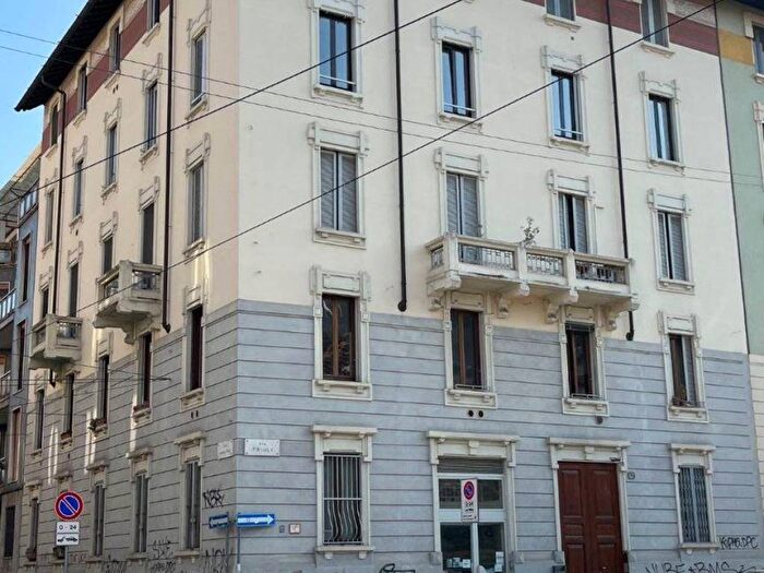 Appartamento trilocale in affitto in Via Friuli, Cadore, Milano