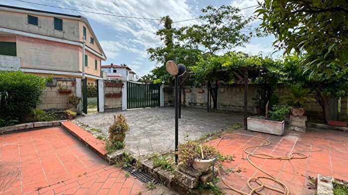 Casa con 5 locali in vendita in Via di Punta Safo Snc, Briatico