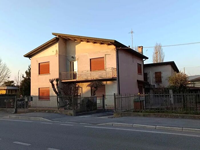 Casa con 5 locali in vendita in Via Monte Ortigara, Curtarolo