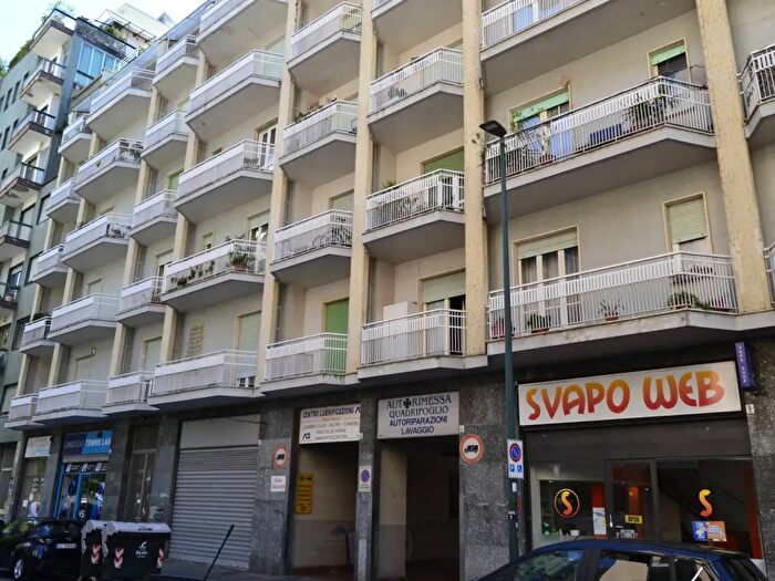 Appartamento con 5 locali in affitto in Via Bainsizza, Torino