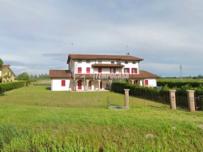 Casa con 6 locali in vendita in Chioggia