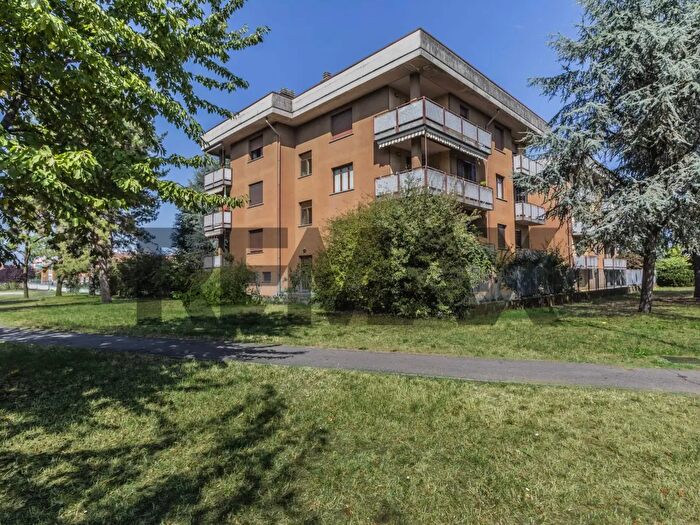 Appartamento quadrilocale in vendita in Pogliano Milanese
