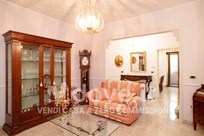 Appartamento quadrilocale in vendita in Via Monte Grappa, Crispiano