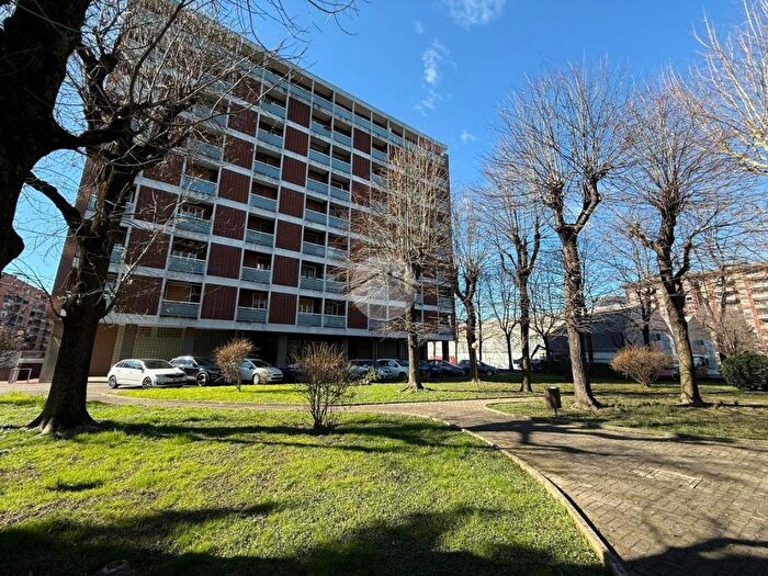 Appartamento bilocale in affitto in Via Francesco Gonin, Giambellino, Milano