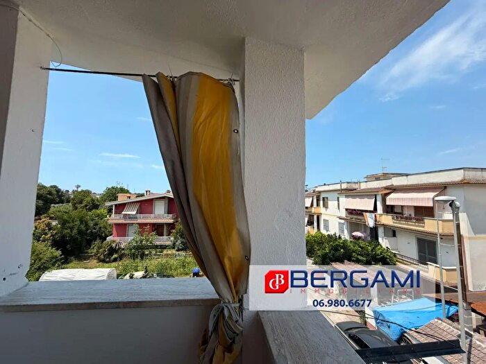 Appartamento trilocale in vendita in Via Monte Catinaccio, Nettuno