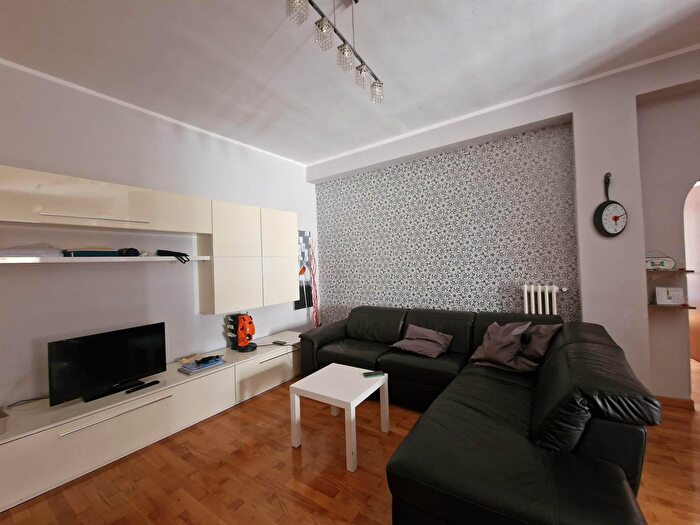 Appartamento trilocale in vendita in Via Cairoli, Viterbo