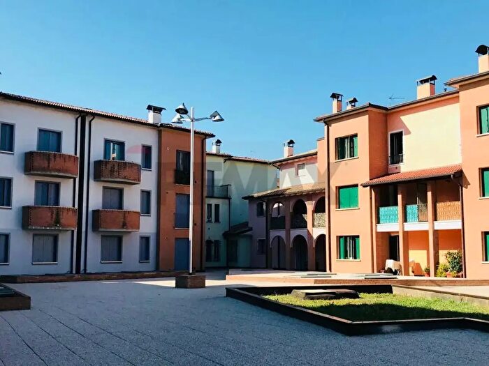 Appartamento bilocale in affitto in Via Villa Santa Maria, Viadana