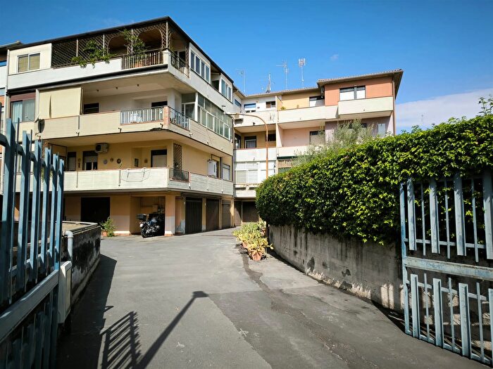 Appartamento quadrilocale in vendita in Via Aci Castello Aci Castello, Aci Castello