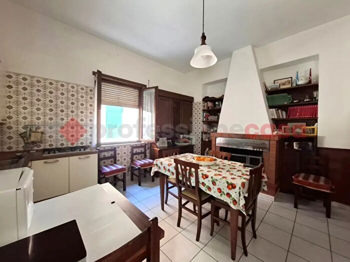 Appartamento con 6 locali in vendita in Via Santa Lucia Snc, Sora