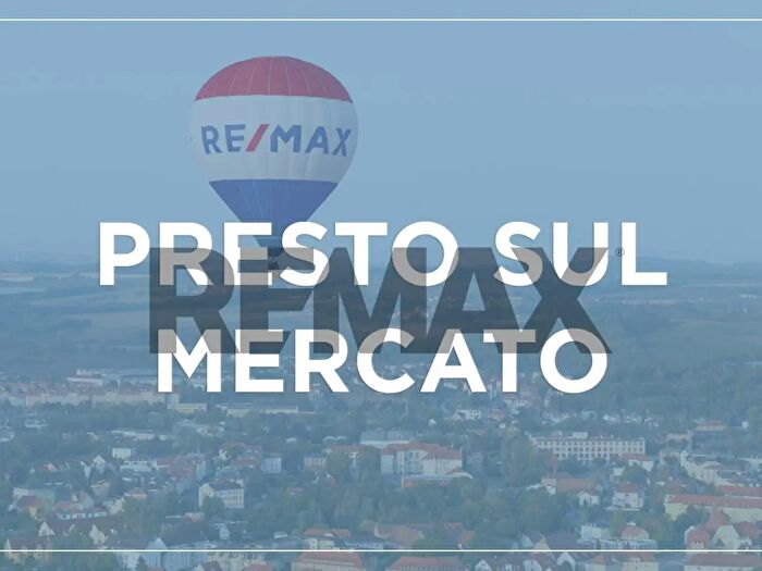 Casa con 12 locali in vendita in Stra