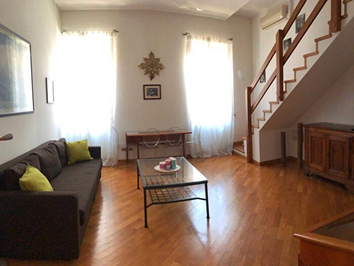 Appartamento bilocale in affitto in Corso di Porta Romana, Quadronno Crocetta, Milano