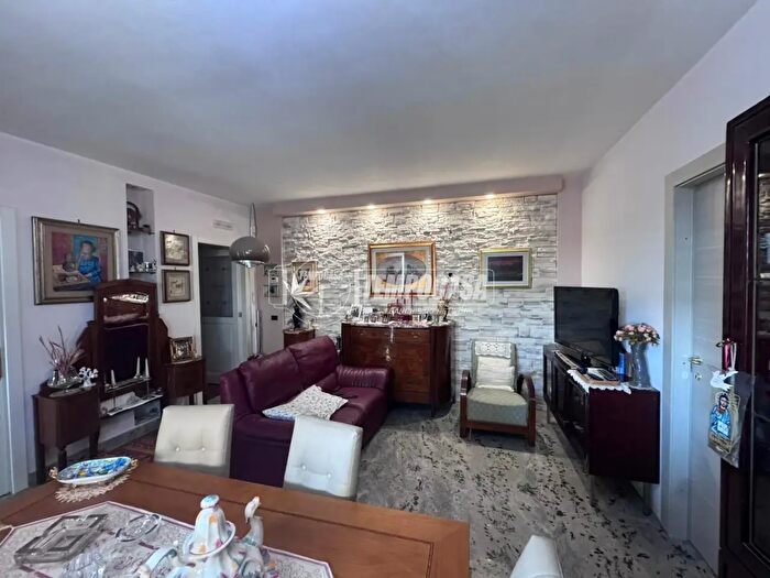 Casa quadrilocale in vendita in Via G Deledda, Triggiano