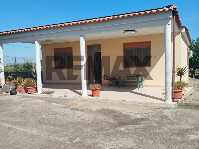 Casa con 6 locali in vendita in Via Giovanni Spadolini, Grammichele