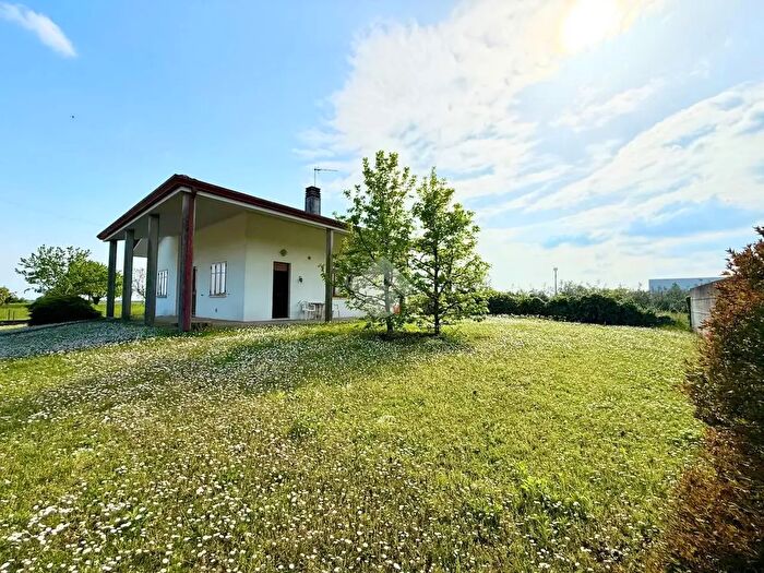 Casa quadrilocale in vendita in Via Galleriano, Lestizza