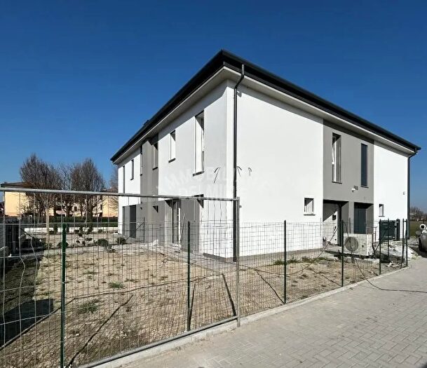 Casa trilocale in vendita in Reggio Emilia