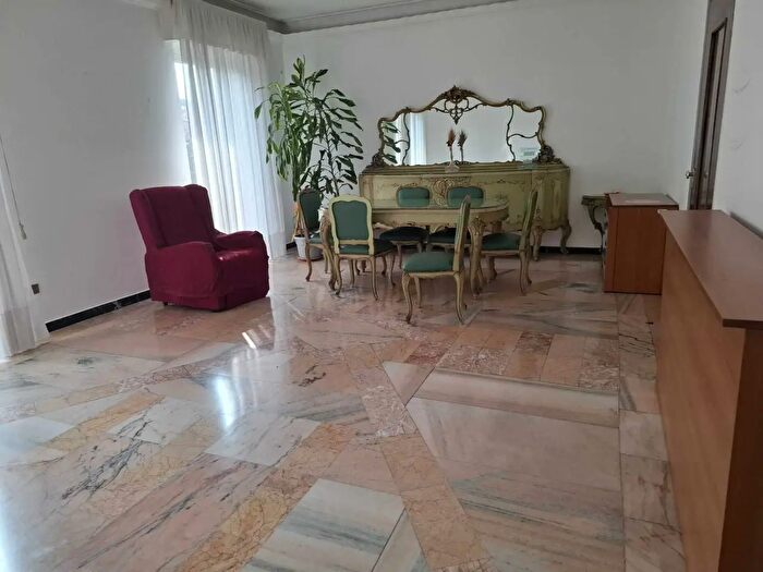 Appartamento trilocale in vendita in Viale Rinascita, Cinisello Balsamo