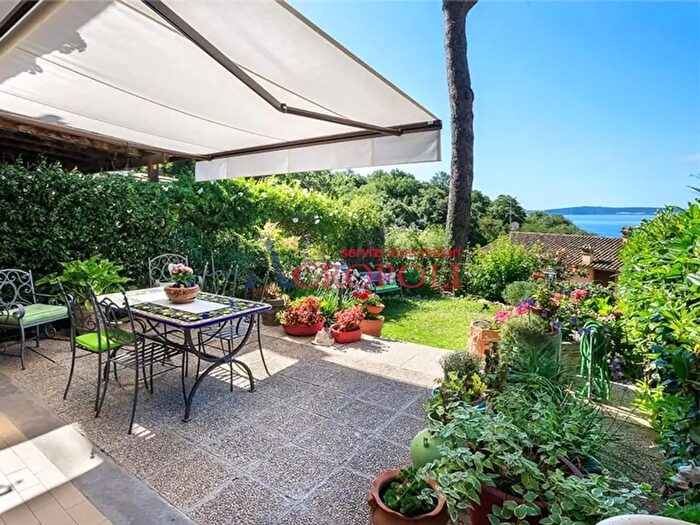Casa con 5 locali in vendita in Via Cipollini, Trevignano Romano