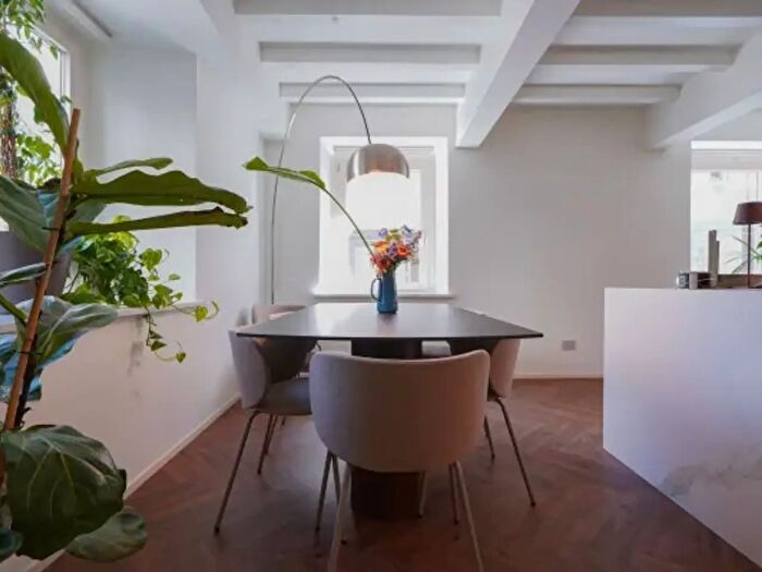 Appartamento trilocale in vendita in Via Giosuè Carducci, Parma