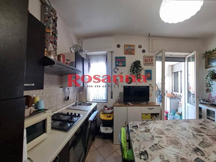 Appartamento quadrilocale in vendita in Via Basilicata, Coteto, Livorno