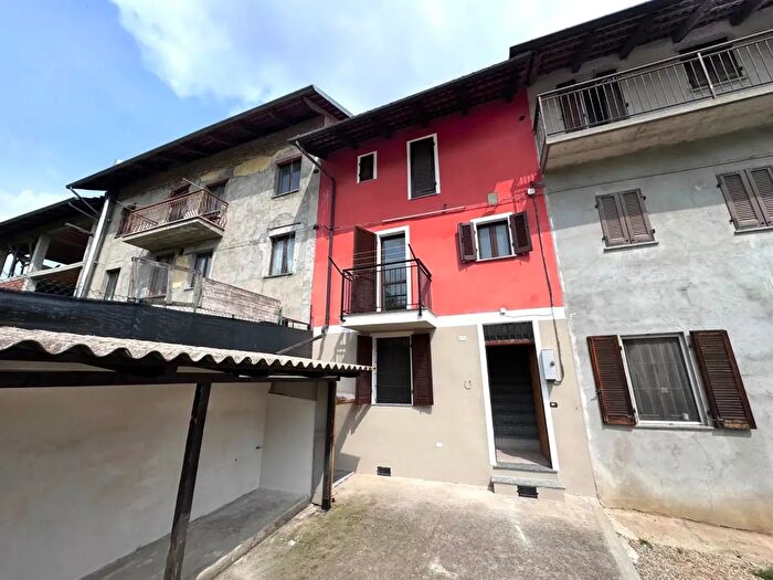Case in Vendita e in Affitto - 2