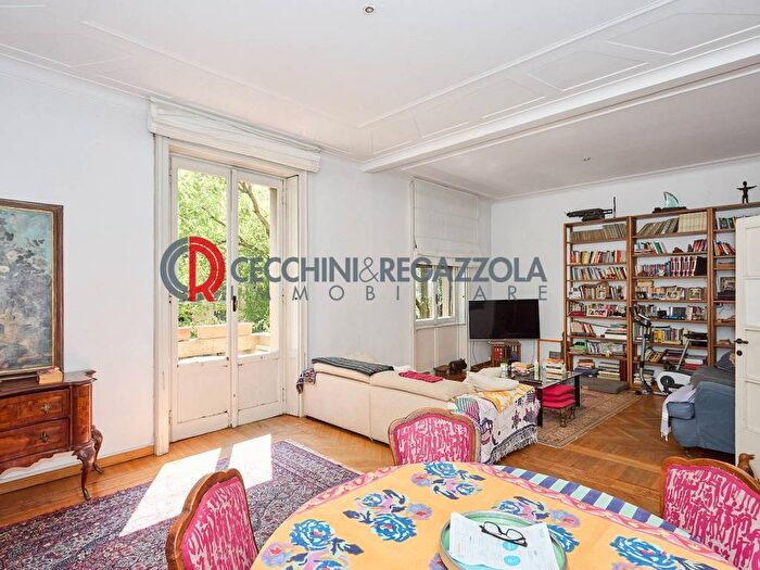 Appartamento con 5 locali in affitto in Via Leone Pancaldo, Morgagni, Milano