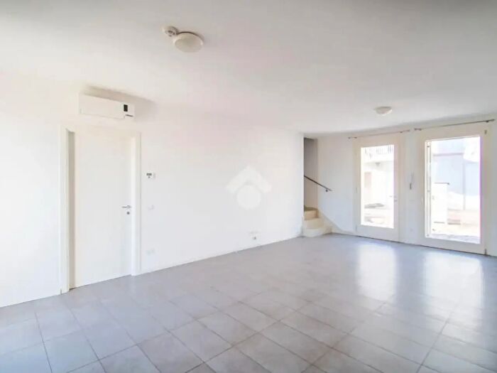Casa quadrilocale in vendita in Via Monte Carega, Caldogno