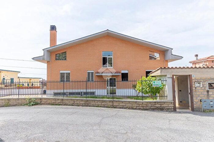 Appartamento trilocale in vendita in Via Vallinfreda, Guidonia Montecelio