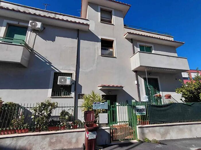 Appartamento trilocale in vendita in Via Primo Levi, Tivoli
