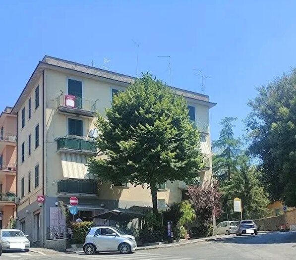 Appartamento trilocale in vendita in Via delle Cerquette, Ariccia
