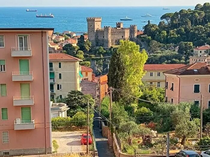 Appartamento con 5 locali in vendita in Lerici