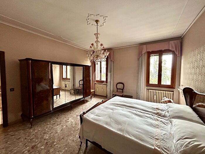 Casa quadrilocale in vendita in Venezia