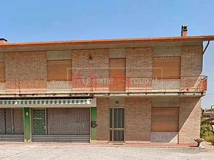 Appartamento con 7 locali in vendita in Via Fontane, Cervarese Santa Croce