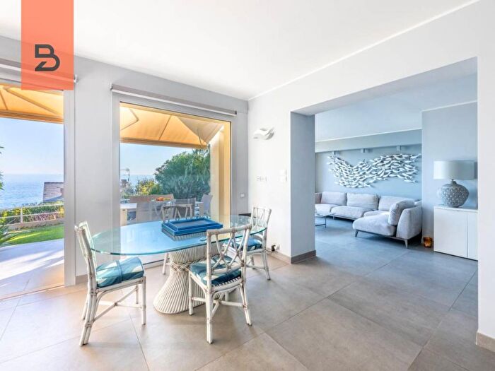 Casa con 5 locali in affitto in Via dei Gerani, SantAmbrogio, Varazze