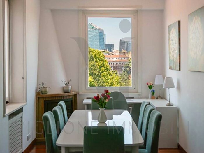 Appartamento quadrilocale in affitto in Via del Vecchio Politecnico, Palestro, Milano