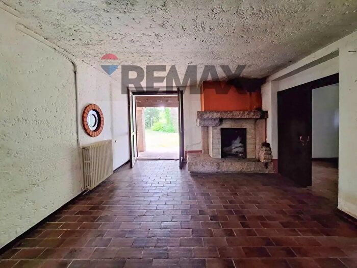 Appartamento bilocale in vendita in Via alle Valli, Locate Varesino