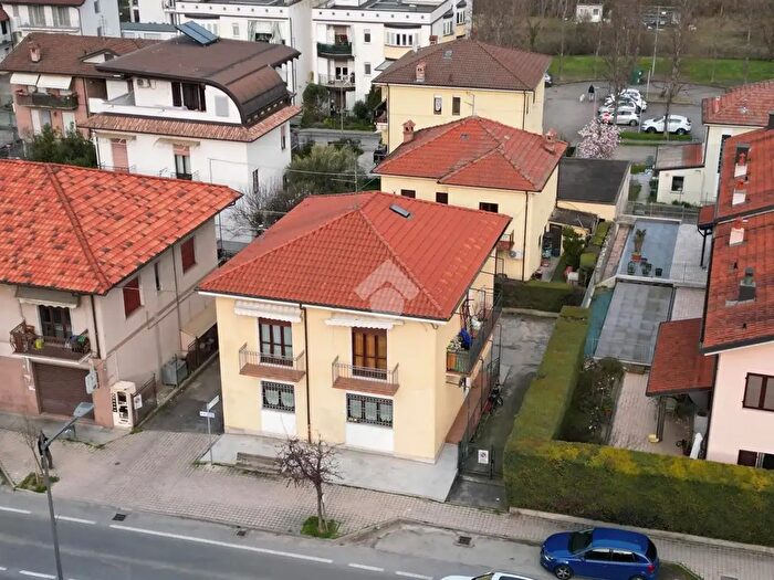Appartamento quadrilocale in vendita in Corso Cortemilia, Alba