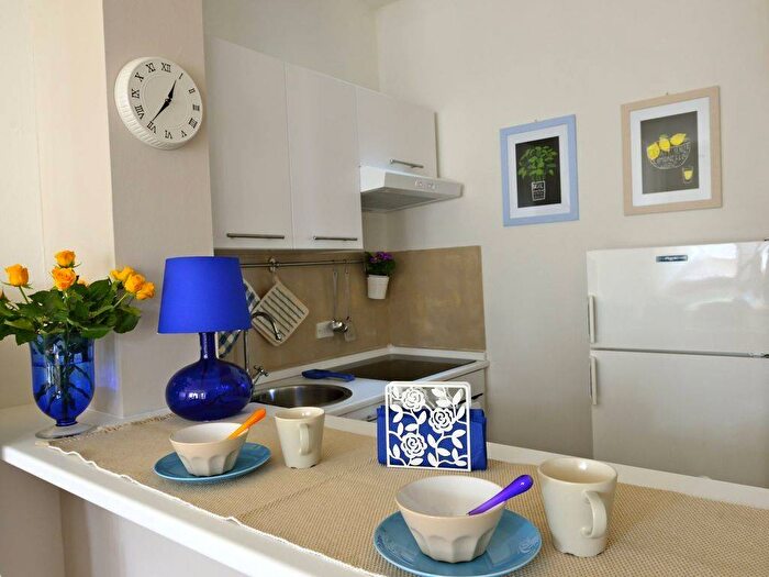 Appartamento trilocale in affitto in via Battista Vighenzi, Desenzanino, Desenzano del Garda