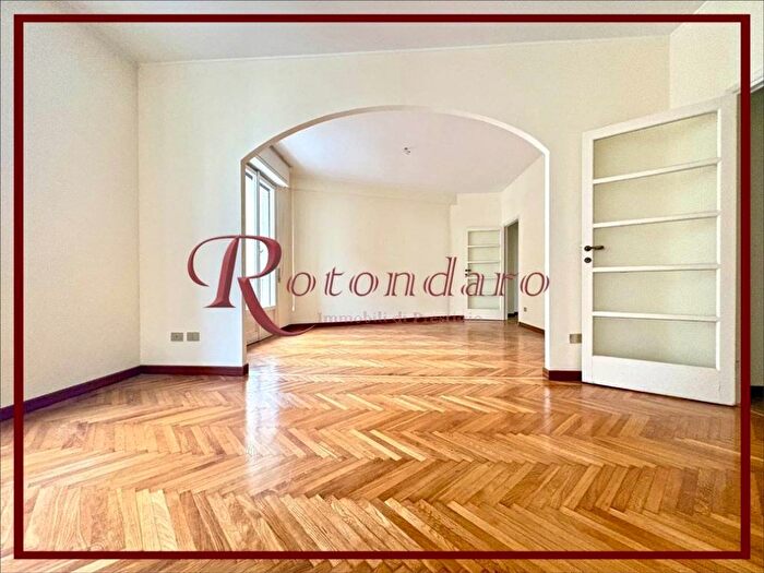 Appartamento trilocale in affitto in Via Bernardino Ramazzini, Morgagni, Milano