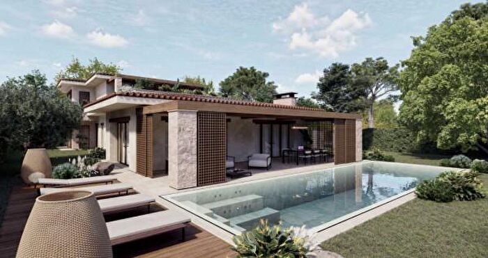 Casa con 6 locali in vendita in Forte Dei Marmi