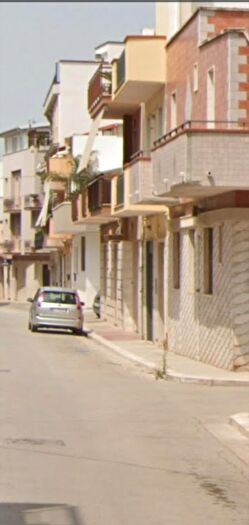 Casa con 8 locali in vendita in Andria