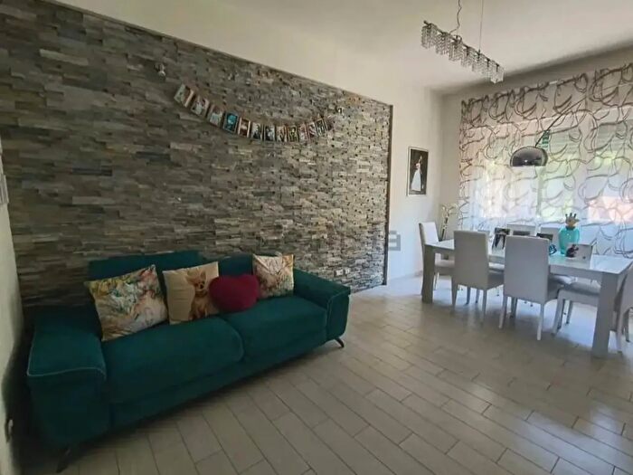 Appartamento trilocale in vendita in Viareggio