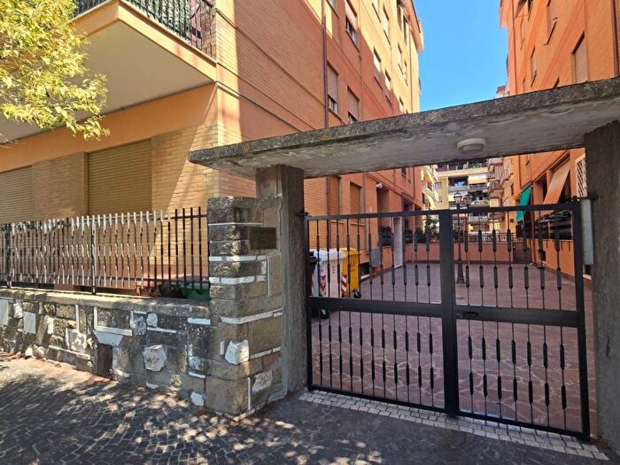 Appartamento quadrilocale in affitto in Via Camillo Benso di Cavour, Pomezia Centro, Pomezia