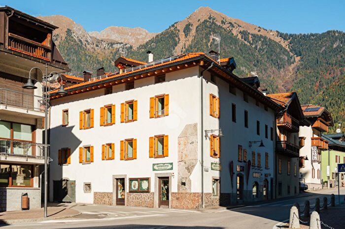 Appartamento trilocale in vendita in Via Nepomuceno Bolognini, Pinzolo