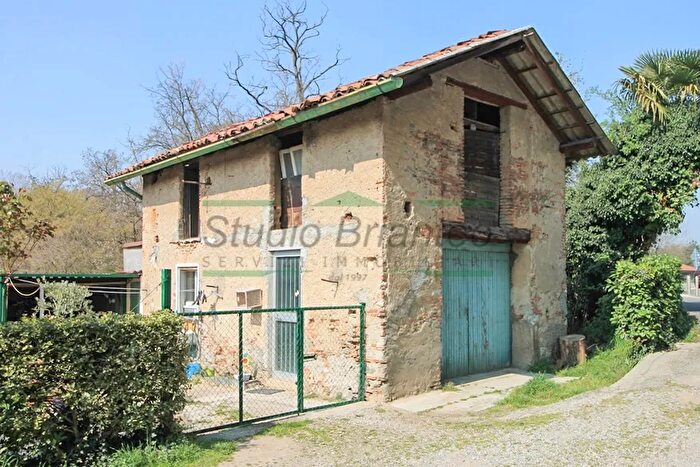 Casa trilocale in vendita in Via dei Pioppi, Carate Brianza
